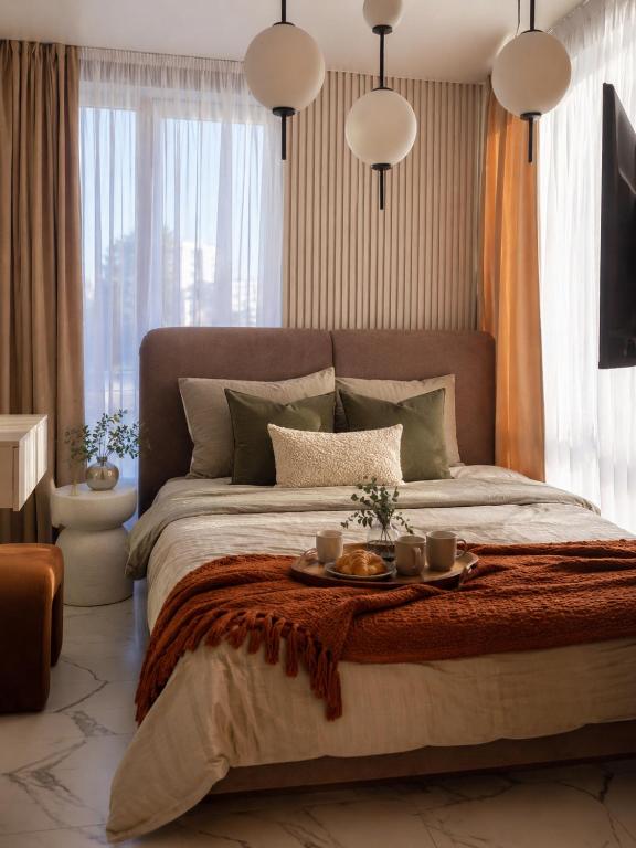 LUX Apartment with Corner Bath New Building Comfort головне фото