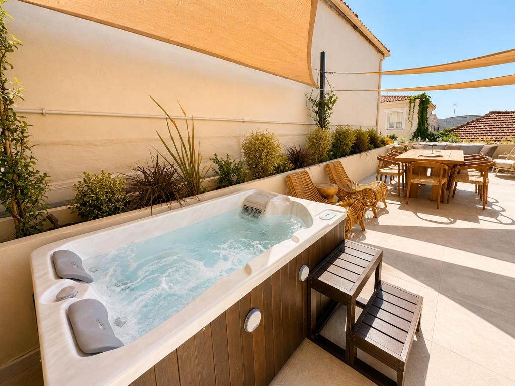 Meros Marotti - Spacious 3BR Home in Zakynthos