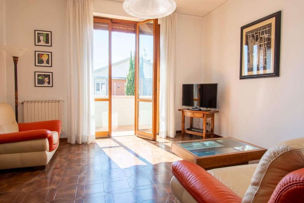 Terraced House - Quiet neighborhood - Free Parking