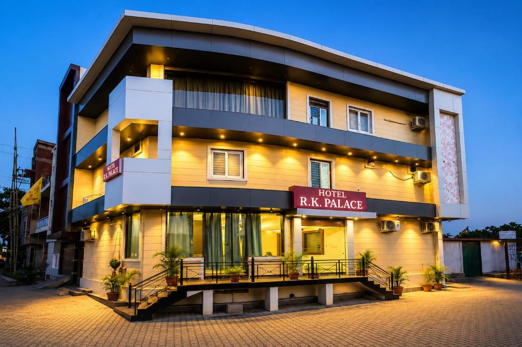 a building with a sign that reads hotel ana palace at Hotel RK Palace Vrindavan - Near Bankey Bihari and Prem Mandir in Vrindāvan
