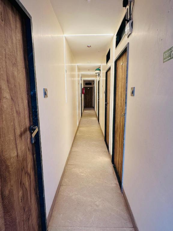 فضای داخلی Hotel Royce BKC - Near Jio Convention Centre and US Consulate در بمبئی - تصویر ۳