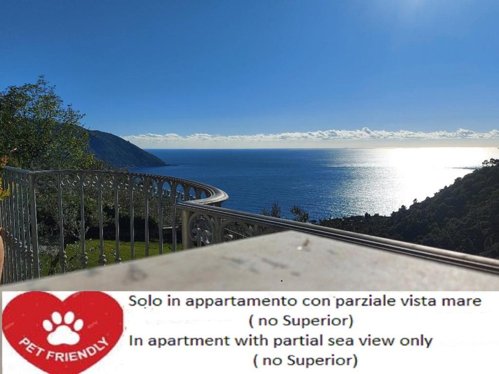 a sign that says solo in anapaahoahoahoahooyalvisoramicamic at Dependance Belvedere in Recco