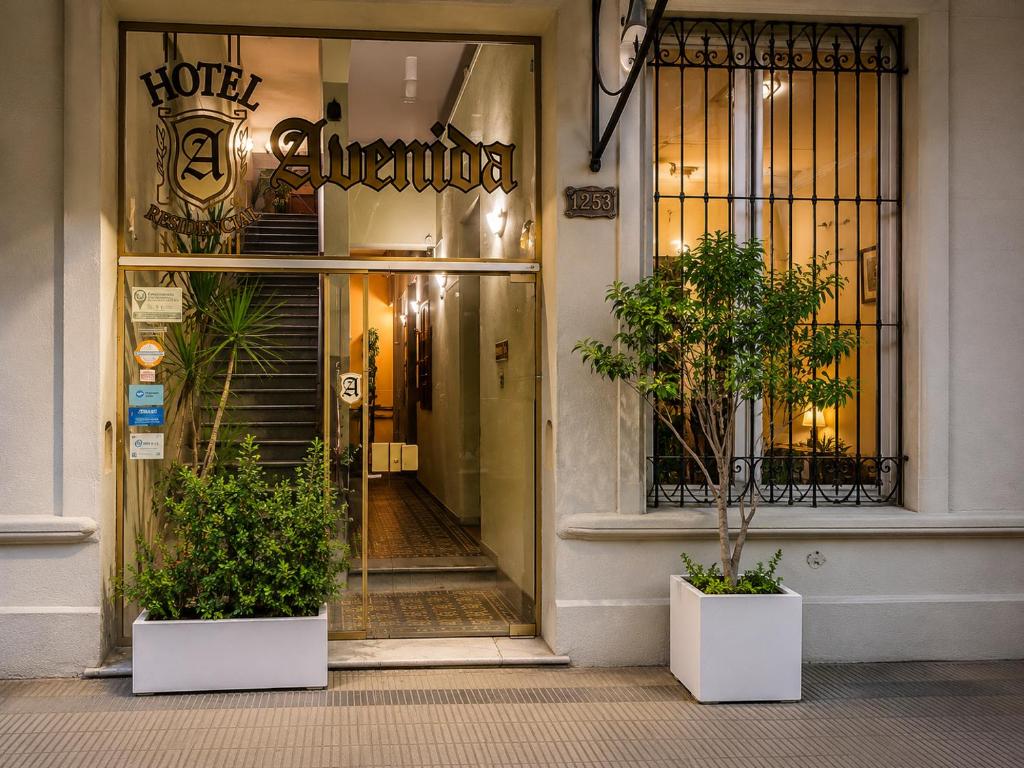 Fasadas ar įėjimas į apgyvendinimo įstaigą Hotel Avenida