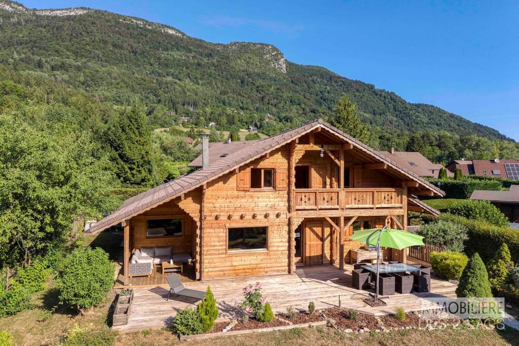 Gallery image of Chalet Lac et Montagne in Alex