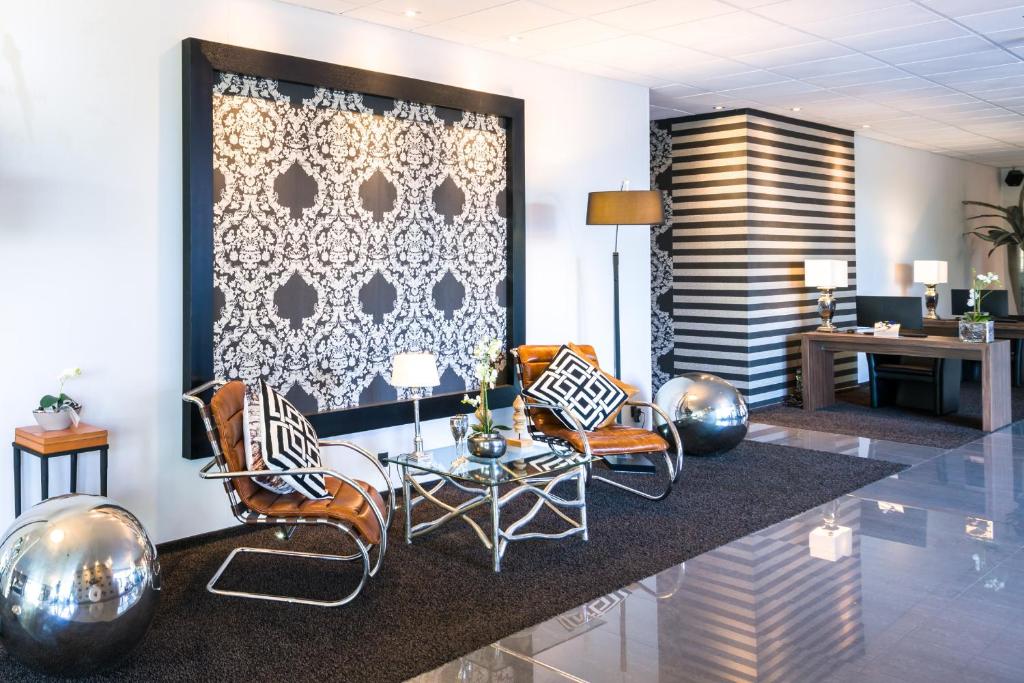 Posezení v ubytování salinenparc Design Budget Hotel