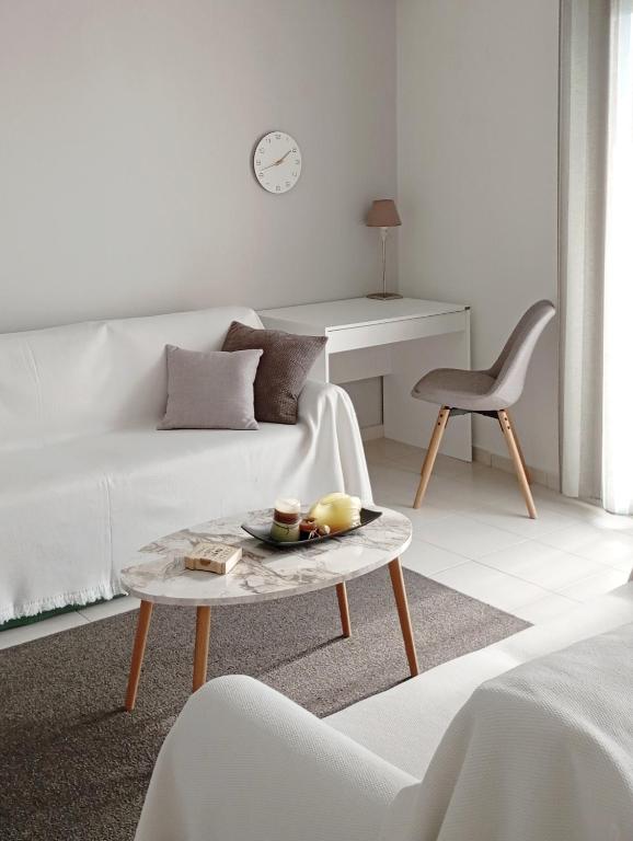 OpenView Apartment on Metro Station - Easy Parking