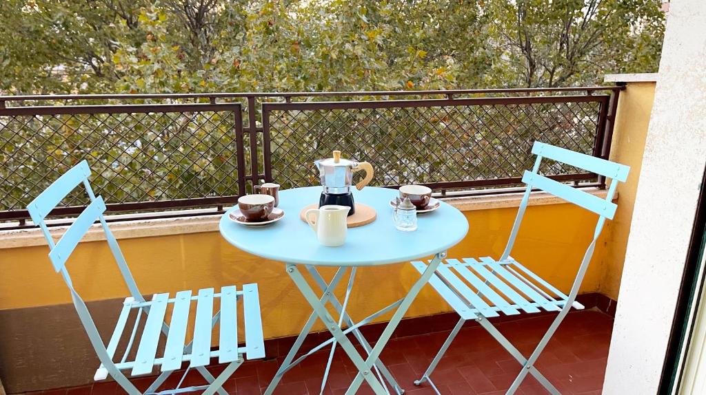 Stay in front of the San Paolo subway station!