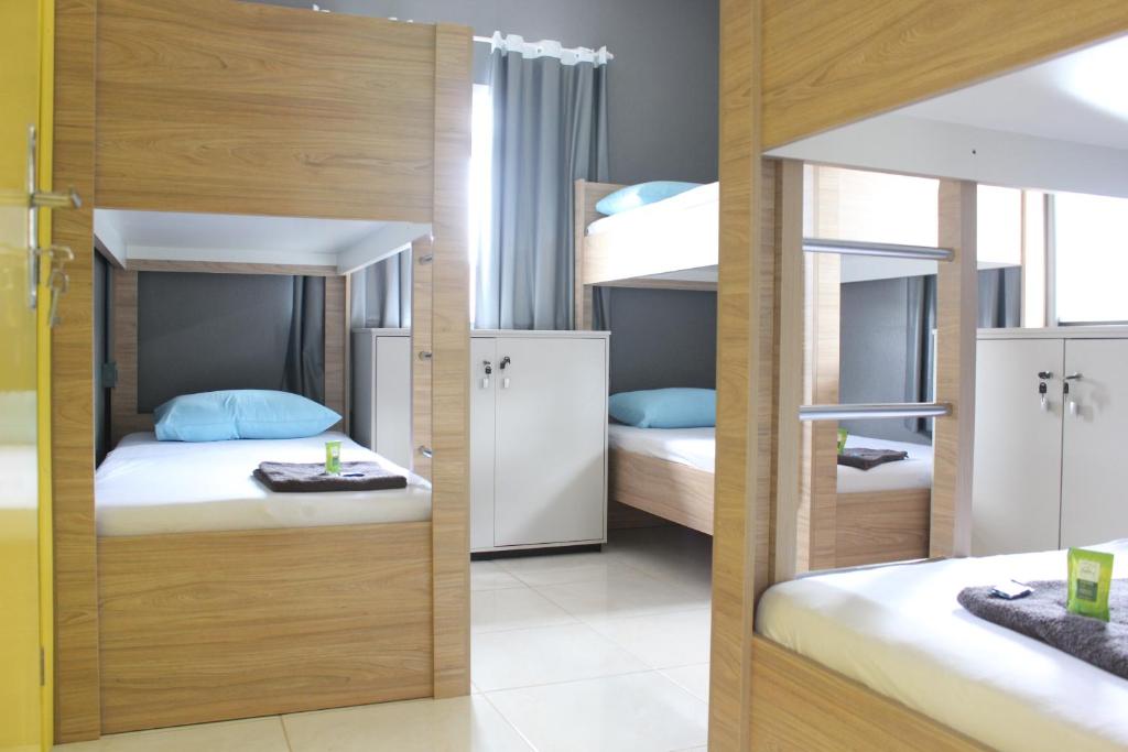 Suítes e Hostel +