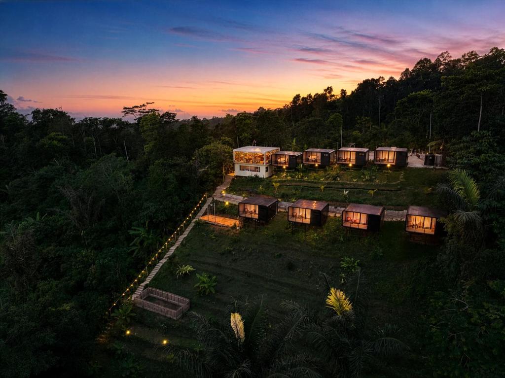 Capsul Jatiluwih - Forest View Capsules near Jatiluwih Rice Terraces در بالی
