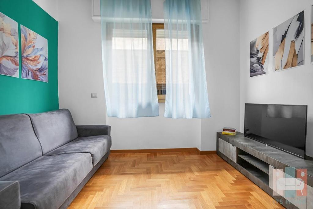 PA102-Modern Apartment with Air Conditioning