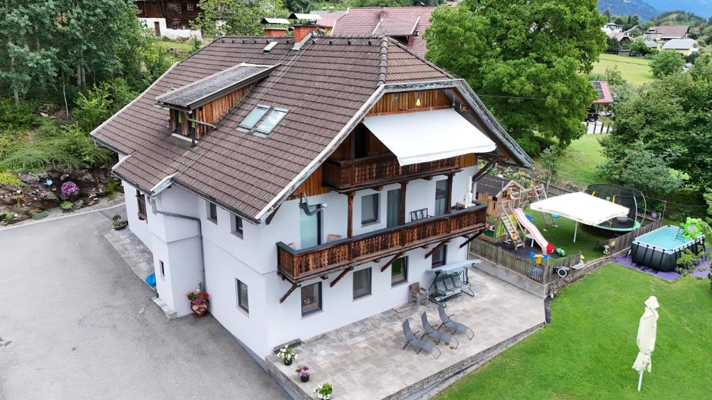 an overhead view of a house with a roof at Appartement Fromme Helene in Millstatt