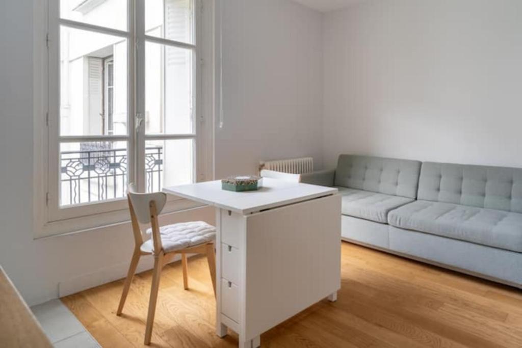 Airy and Stylish 1BD Flat ile Saint-Louis