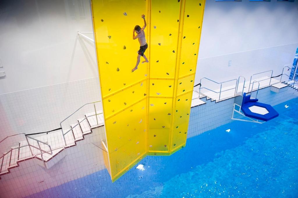 Bazén v ubytování Hotel DGI-Huset Herning nebo v jeho okolí