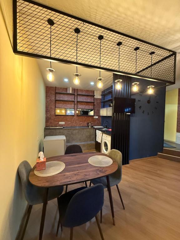 امکانات Cozy Apartment on Gagarini Square - تصویر ۴