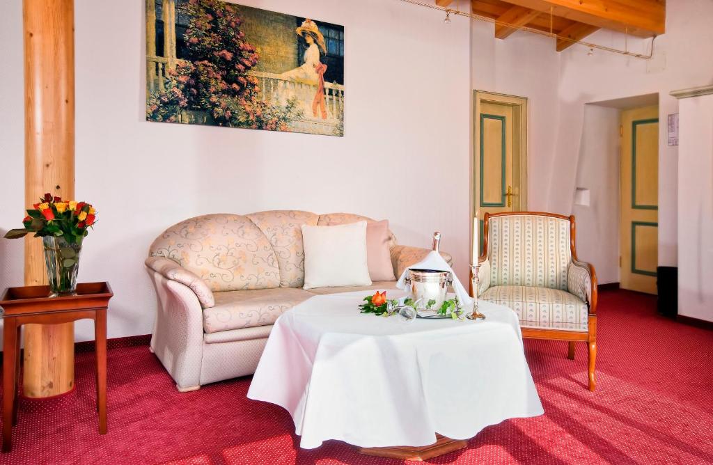 Mittelburg Wellnesshotel - Suite With Terrace