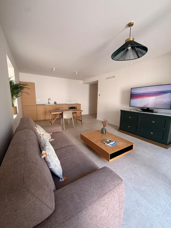 New apartment 5 minutes from the beaches