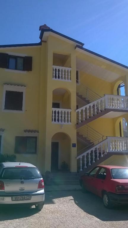 Budova, kde se apartmán nachází