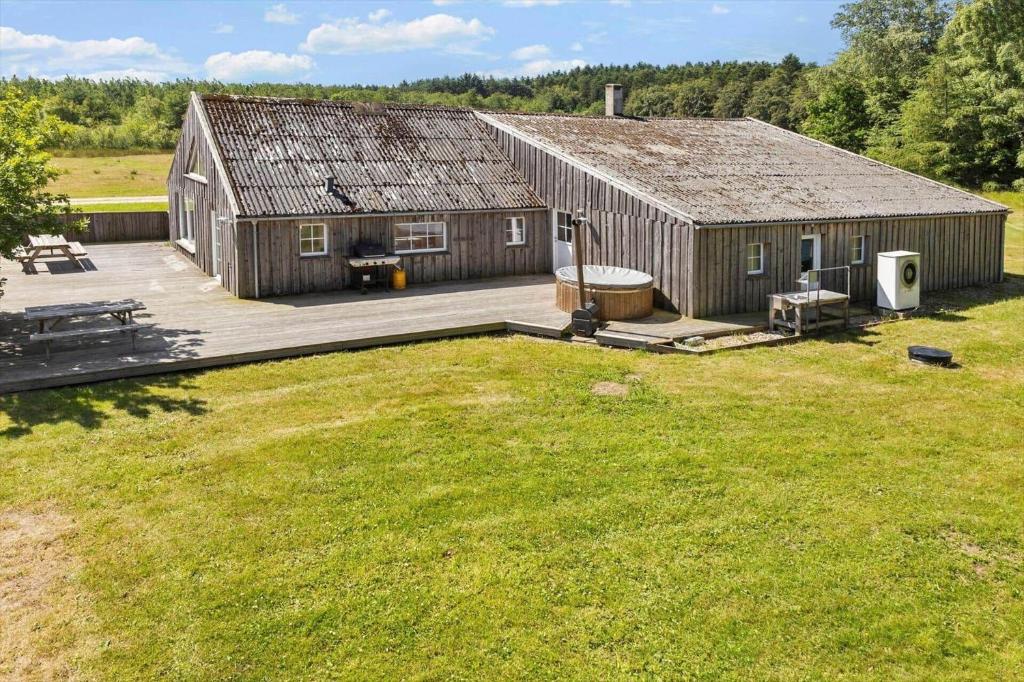 an aerial view of a barn with a large yard at 1388-Snedsted-Kaergardsvej-30 in Nørhå