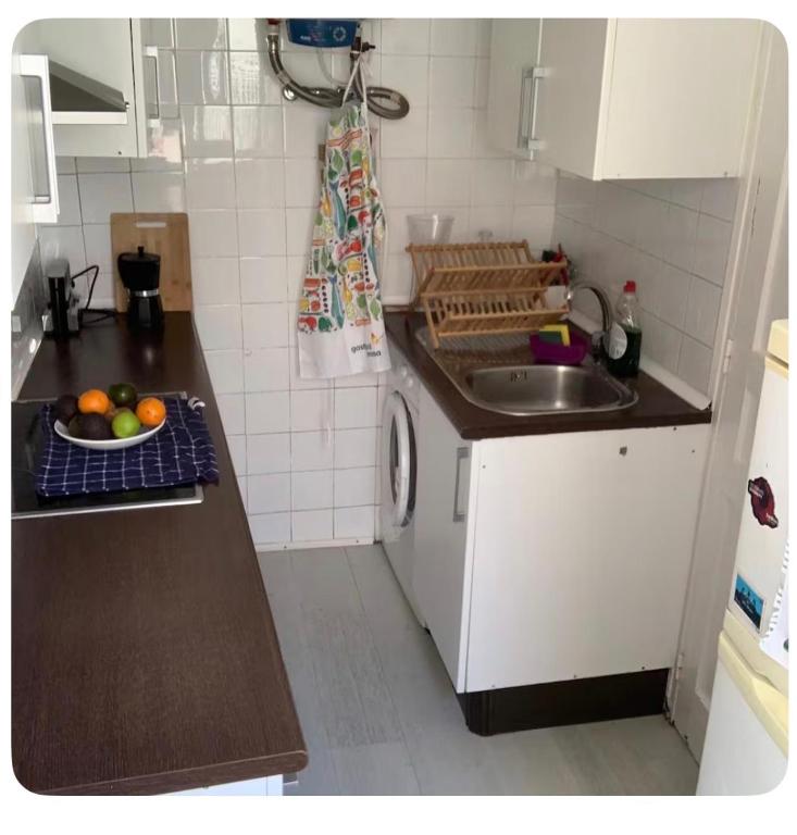 Alquila solo la Habitación cómoda no el piso entero en el centro
