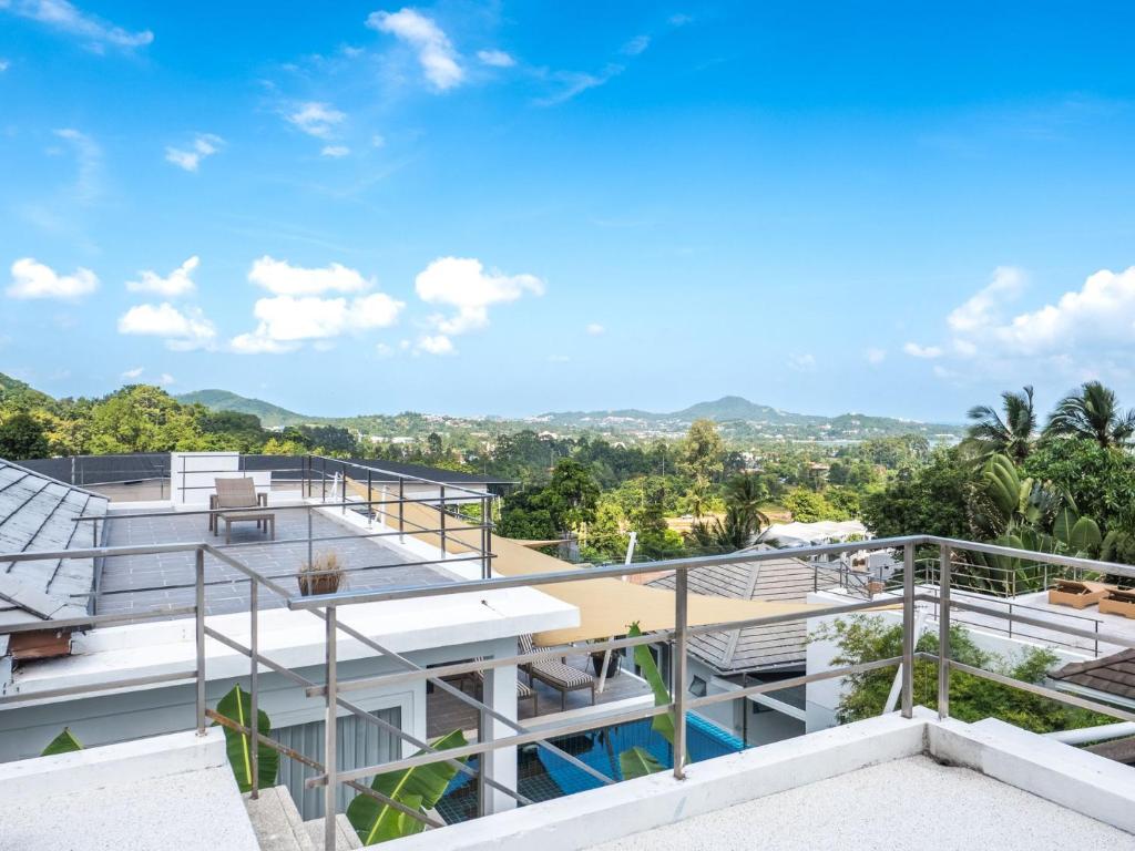 a view from the top of a building at Baan Iris 2Br Private Pool & Sunrise Deck in Chaweng