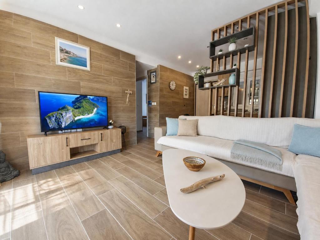 Aphrodite apartment, Nikiti