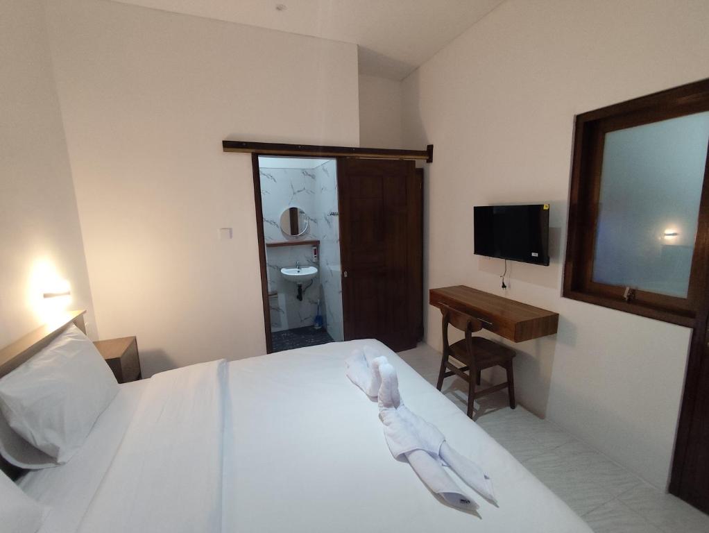 Moonrise Rooms — 2