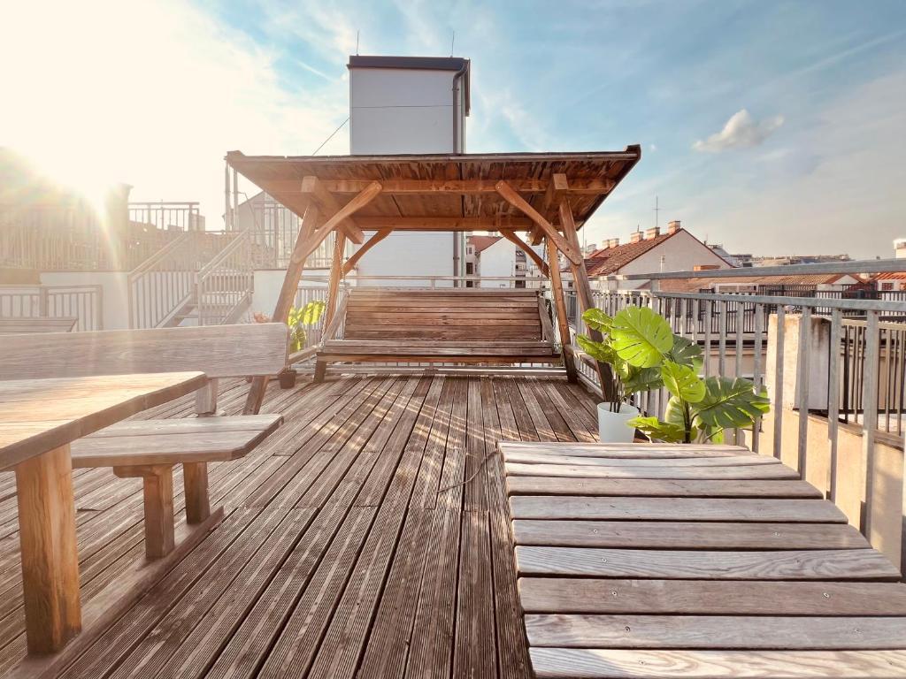 SERVUS HOMES - Rooftop Terrace for all - Super Central