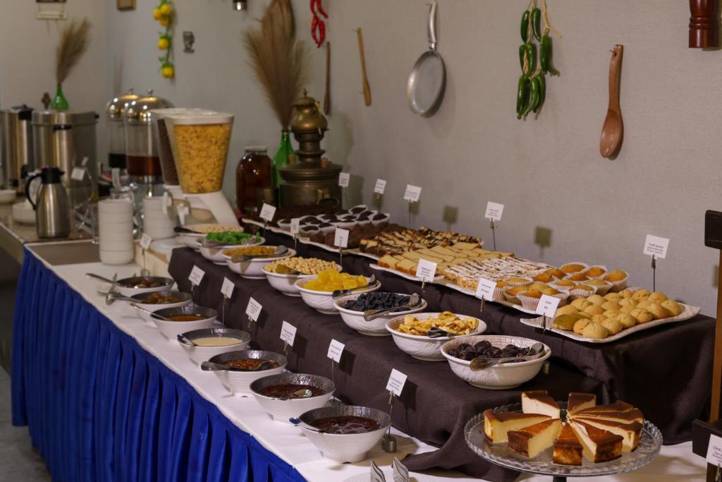 لابی و فضای عمومی Shah Palace Luxury Museum Hotel - تصویر ۵
