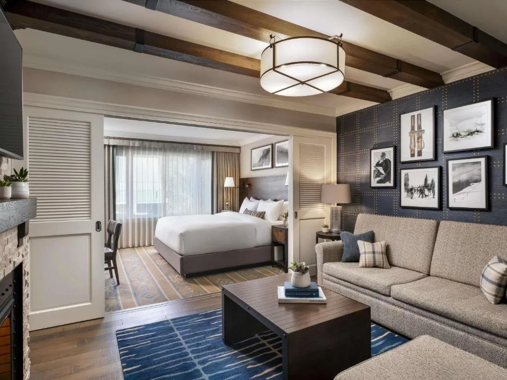 Two-Bedroom Junior King Suite with View