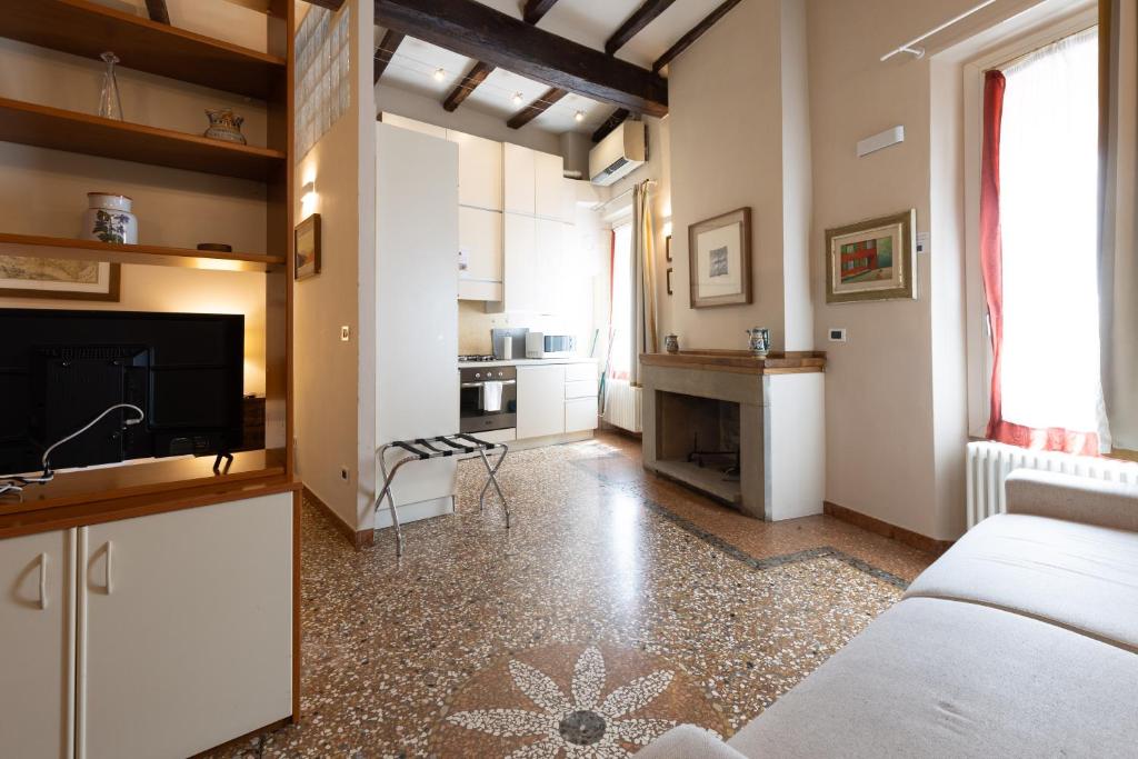 Santo Stefano Apartments - BolognaRooms - 