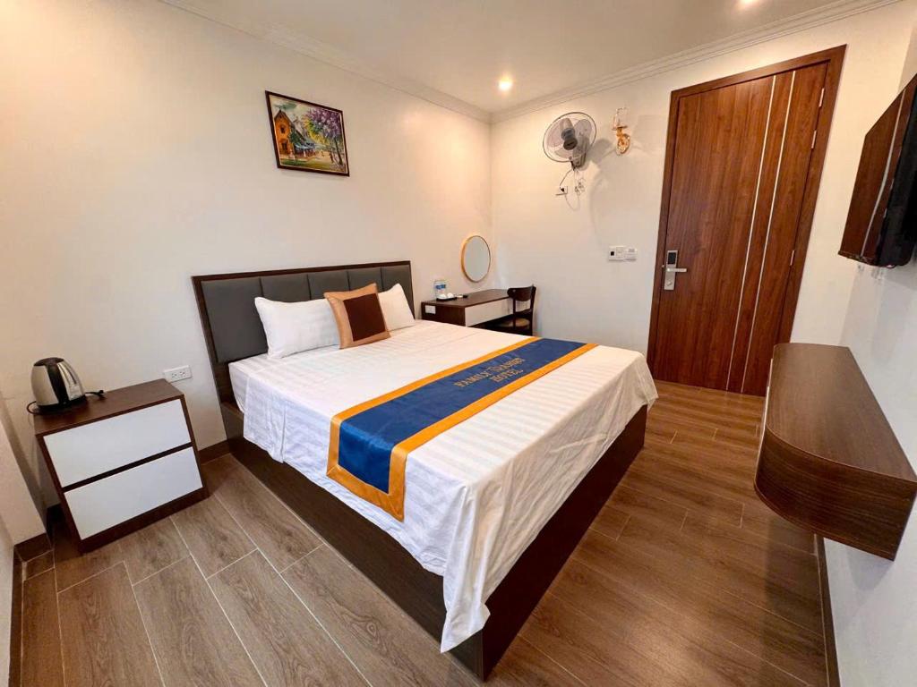 פמילי טרנזיט הוטל Family Transit Hotel – תמונה 1