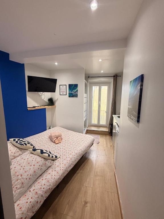 Nice Coastal Studio