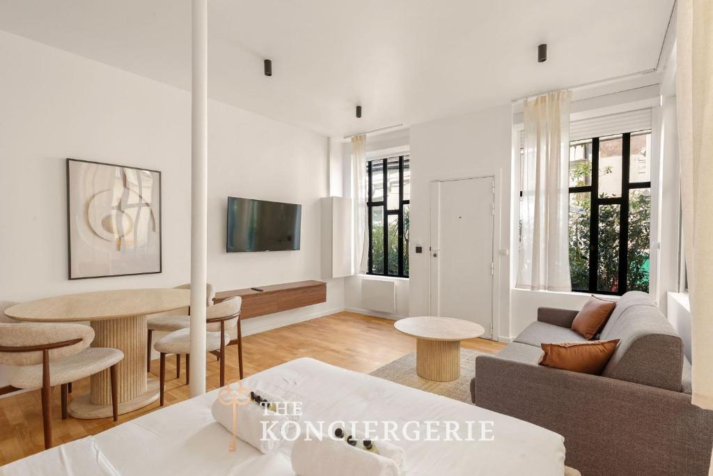 Atelier verriere sur cour - Bastille 11e