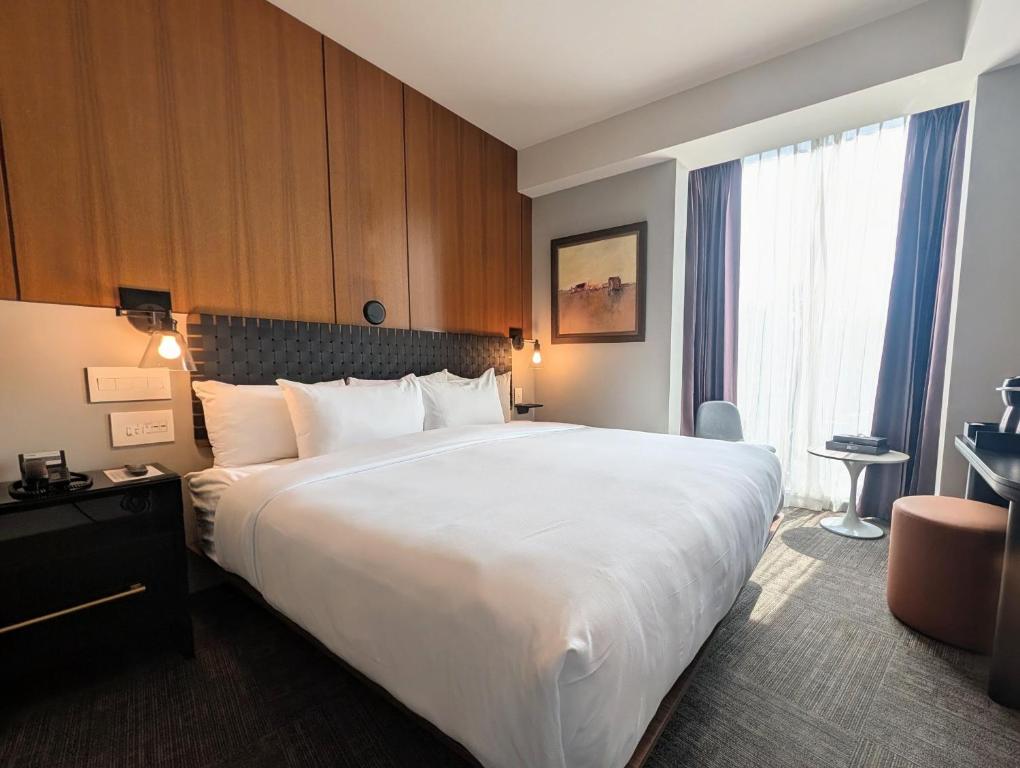 Porter Square Hotel - 
