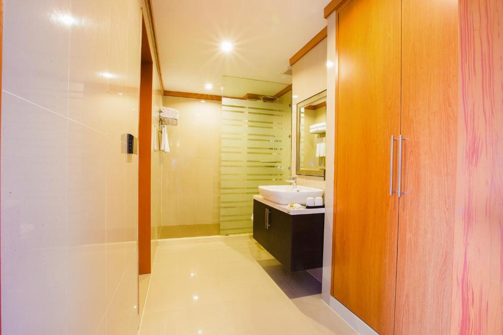 Koupelna v ubytování Romantic Khon Kaen Hotel