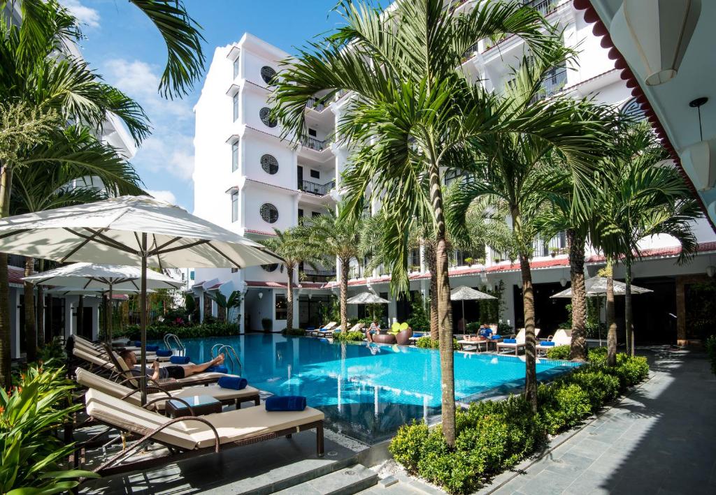 Bazén v ubytování Hadana Boutique Resort Hoi An nebo v jeho okolí