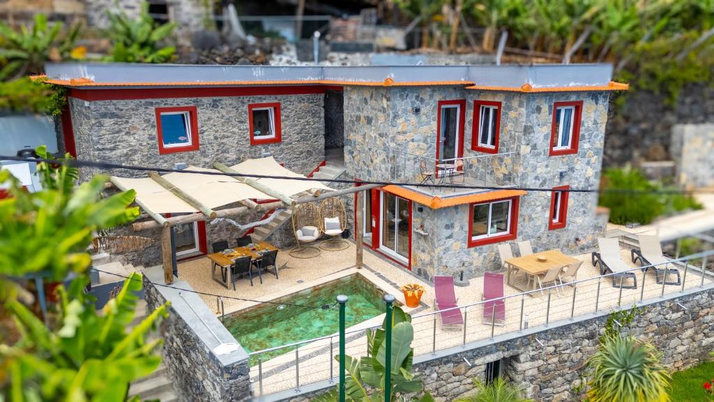 Fajã Stone House by LovelyStay