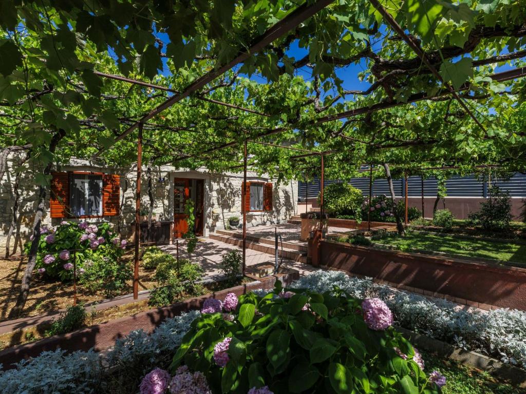 Holiday Home Lado Mediterraneo by Interhome