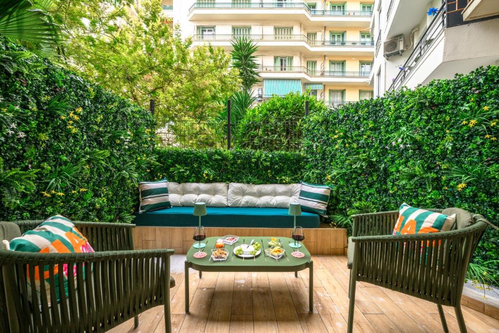 le Côte d'Azur Art Deco Apartment