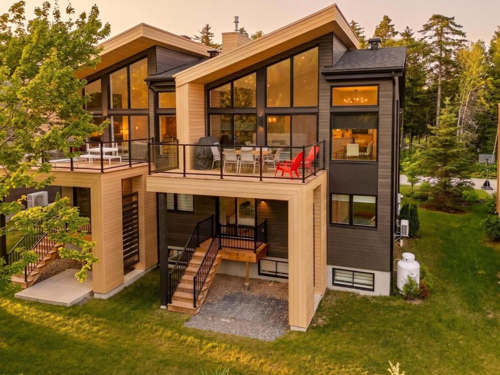 an aerial view of a house at Unit 178 - 4 bedrooms - Sleeps 8 in Beaupré
