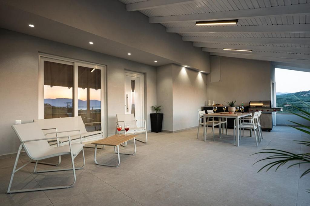 Oléa apartment with terrace and sea view