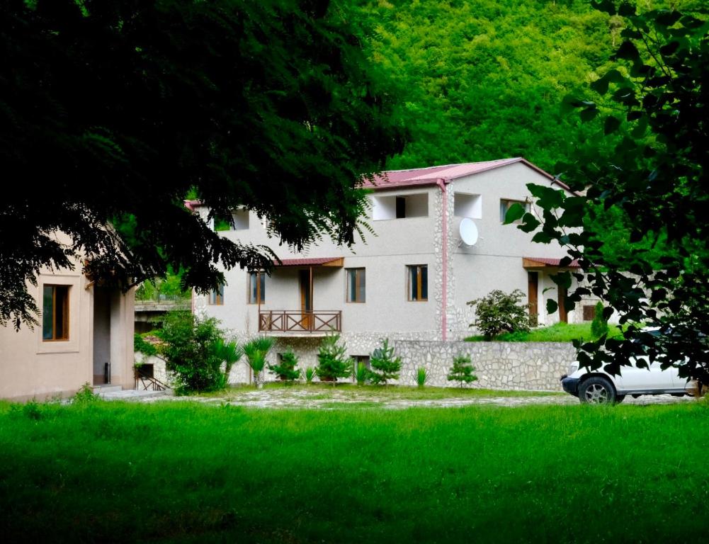 Jardí fora de Ojakh Resort