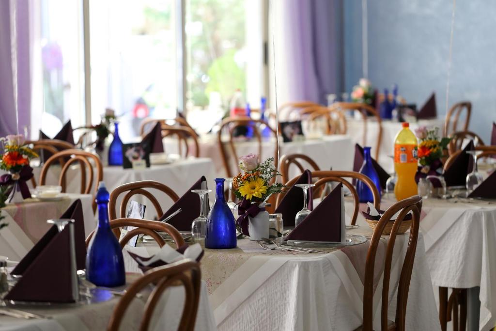 Restaurace v ubytování Hotel Cadiz