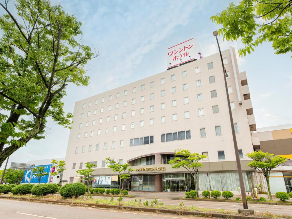 a rendering of the front of the hotel at Tsubamesanjo Washington Hotel in Sanjo