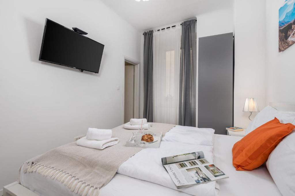 Delta Room