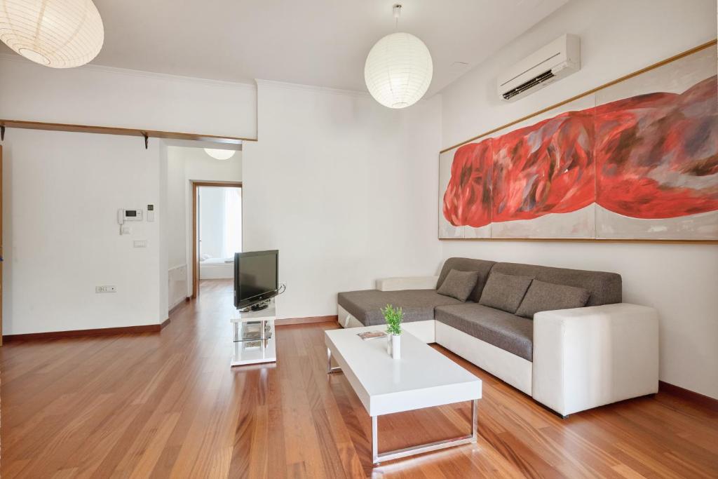 Mezzanine Apartment, Zagreb center by Irundo