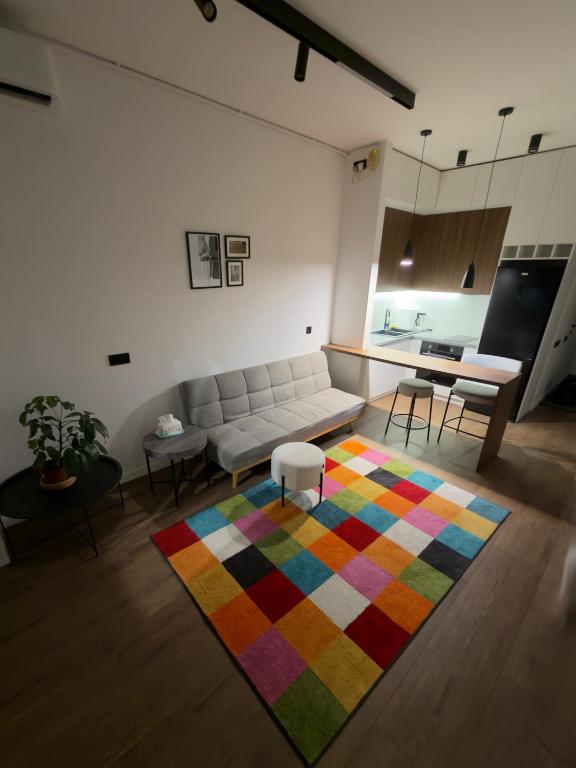 Charming Center Studio-Bridge View & High Ceiling در ایروان