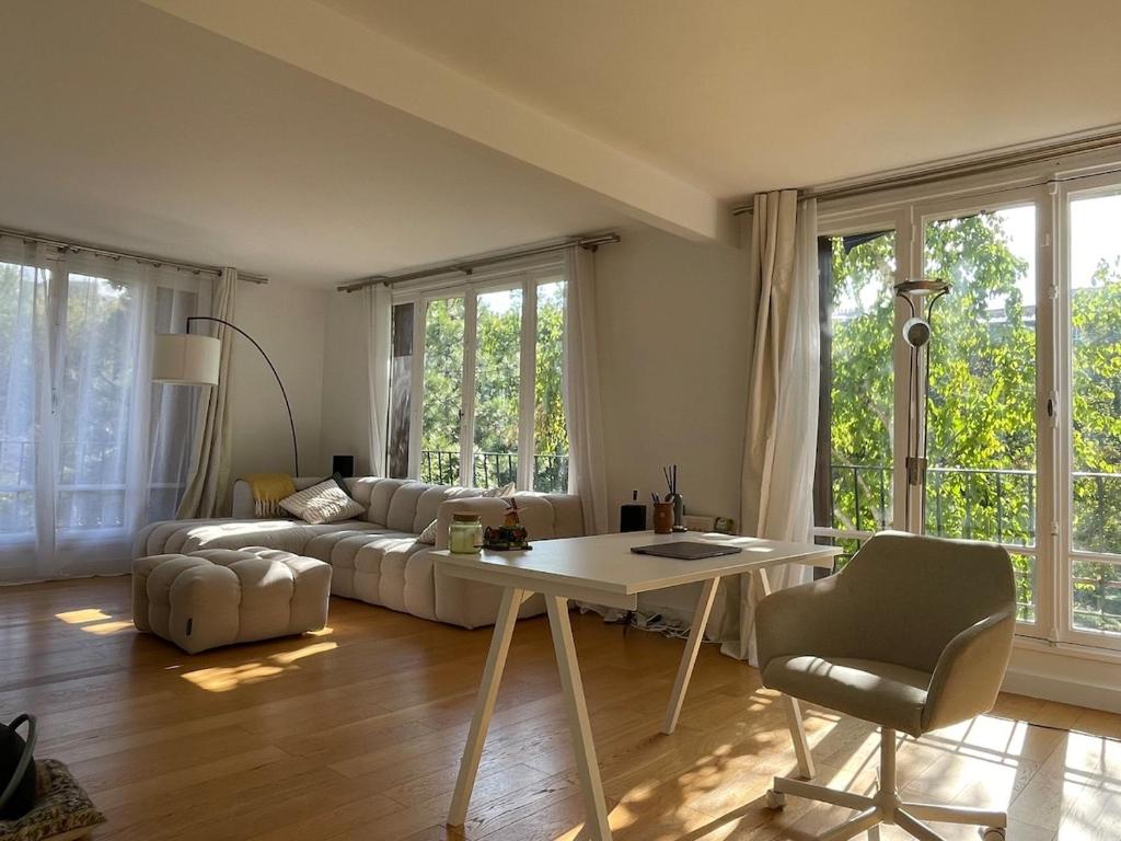 Apartment near Eiffel Tower