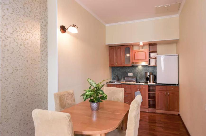 Kuchyň nebo kuchyňský kout v ubytování Tallinn City Apartments Residence