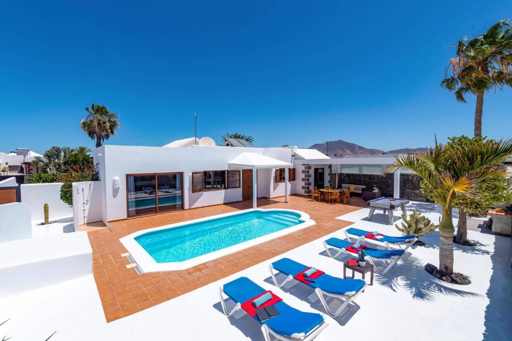 Villa Leon by Villa Plus